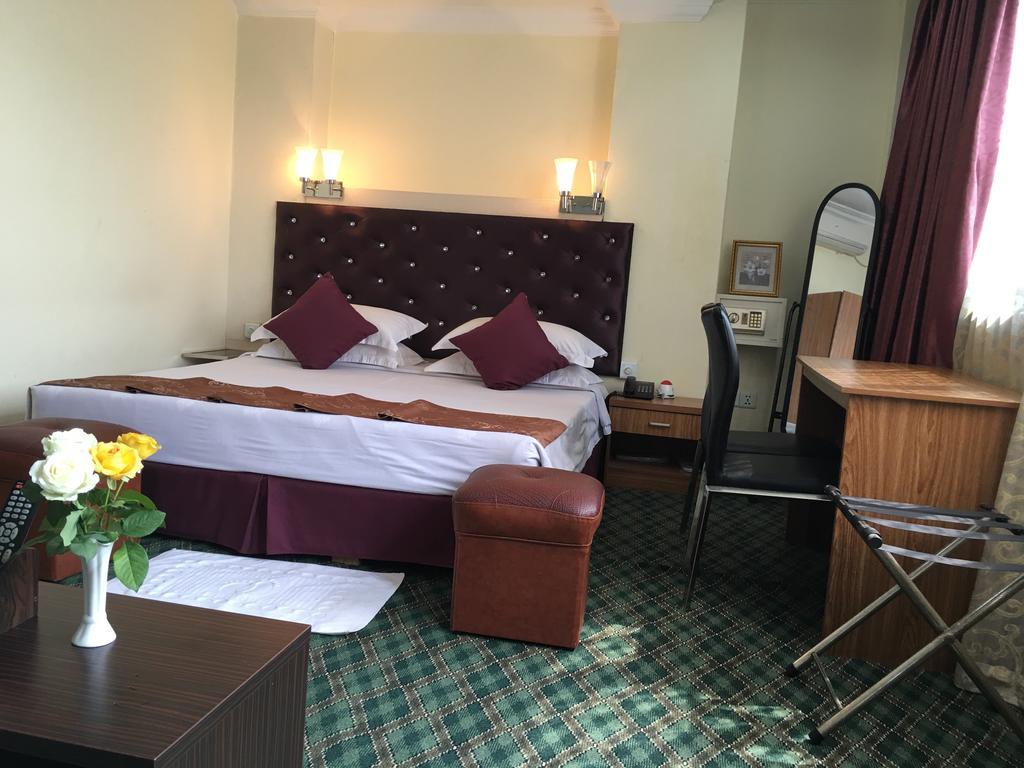 Yangon Good Time Hotel Dış mekan fotoğraf